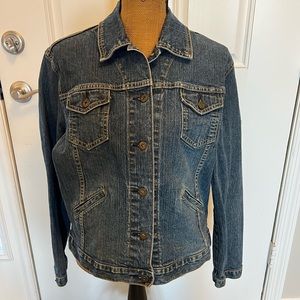 Woman’s Levi Strauss Signature Denim Jacket. Excellent Condition. Never Worn.